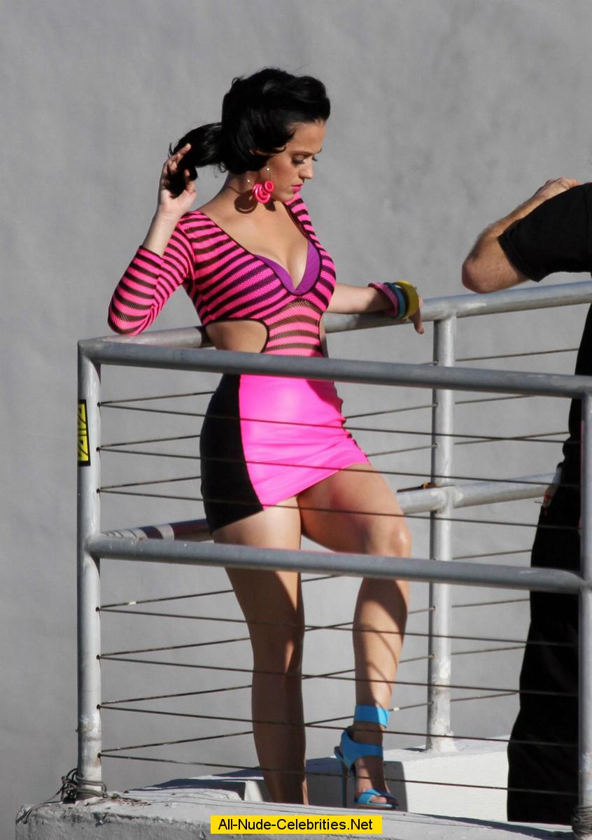 Katy Perry sexy roof top photo shoot in Miami.